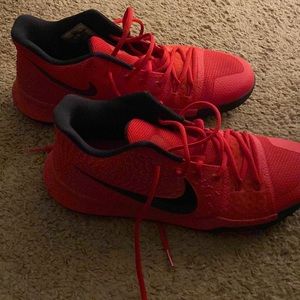 Mens Nike Kyrie sneakers
